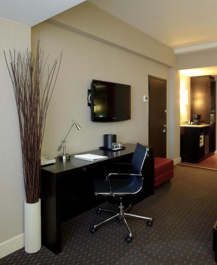 King Room - Non-Smoking