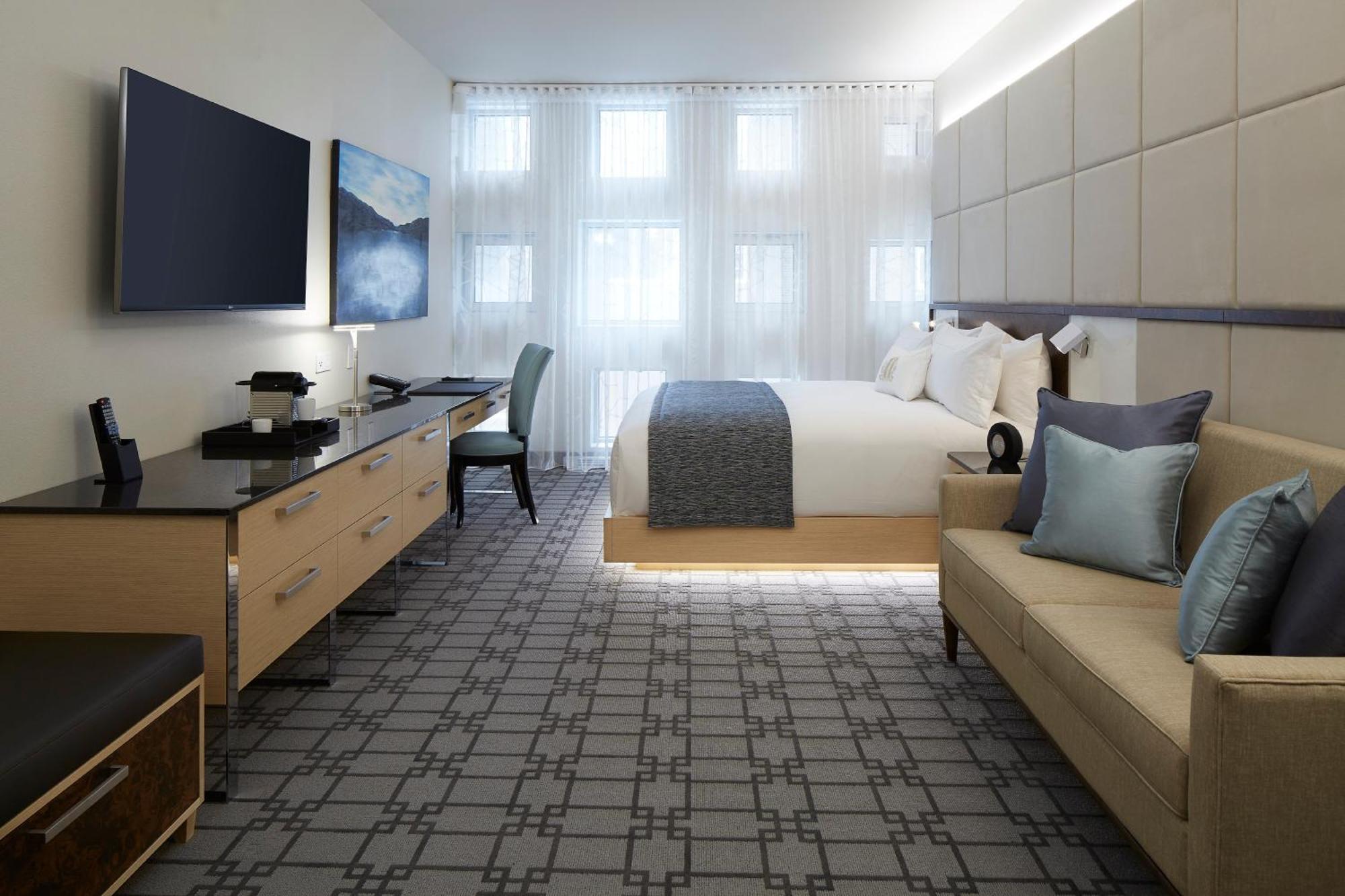 Luxury King Suite,1220715634:JPEG