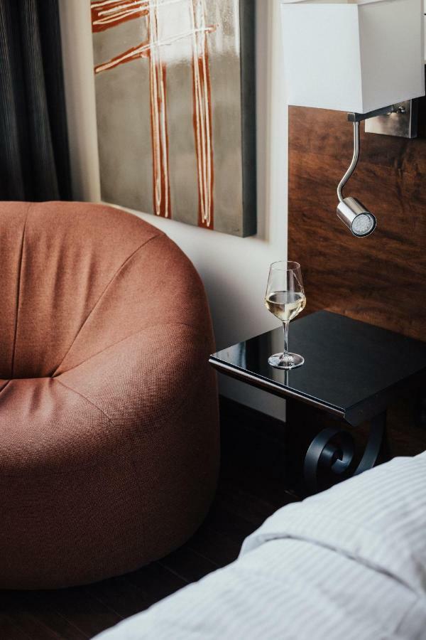 Deluxe Queen Room St Paul Street View