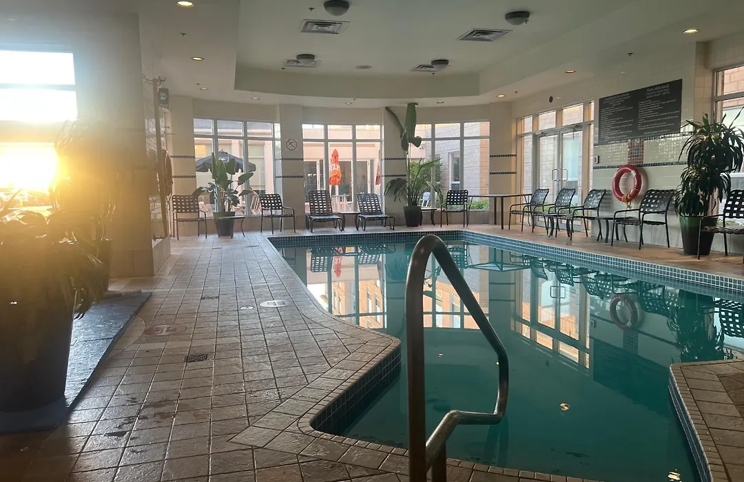 Hilton Garden Inn Montreal Airport-1