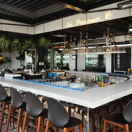 Renaissance Montreal Downtown Hotel-3